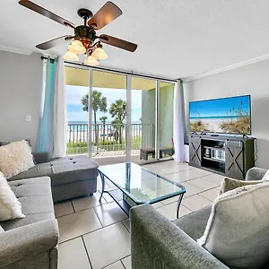 Long 1-105 Holiday home